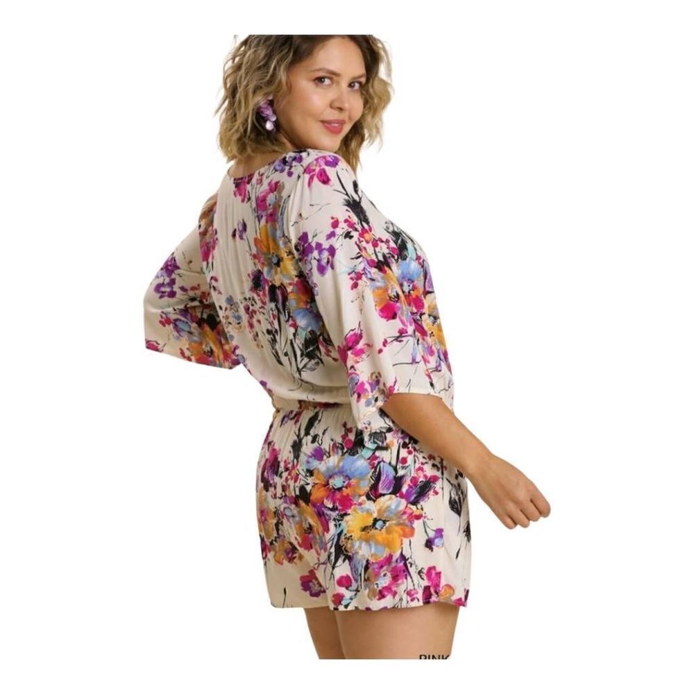 Umgee Summer Romper Cream Pink Floral Crossover Bodice SS Elastic Waist Sz S